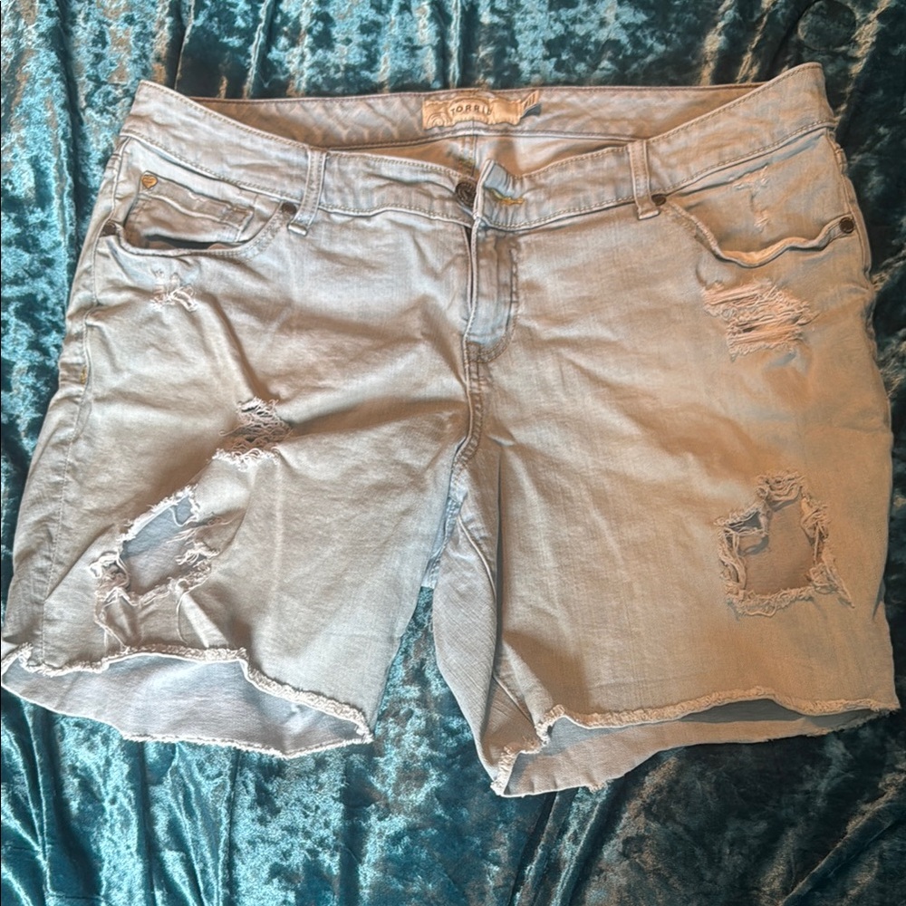 Torrid Light Blue Ripped Jeans - Picture 2 of 5